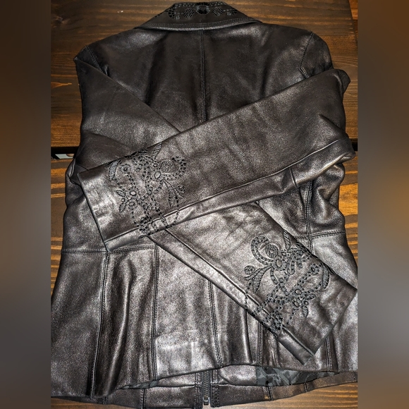 Jones New York Embroidered black leather jacket size medium - Picture 6 of 15